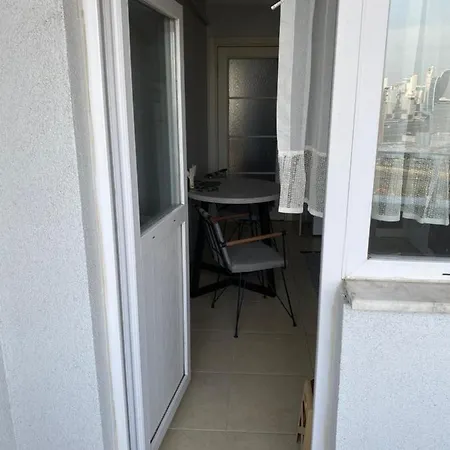 Apartment Sehir Ve Orman Manzarali *